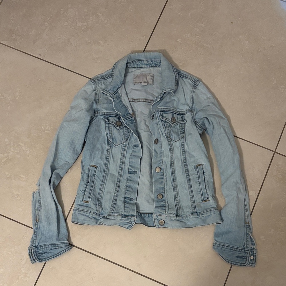 Old Navy Women's Sky Blue Jean Jacket